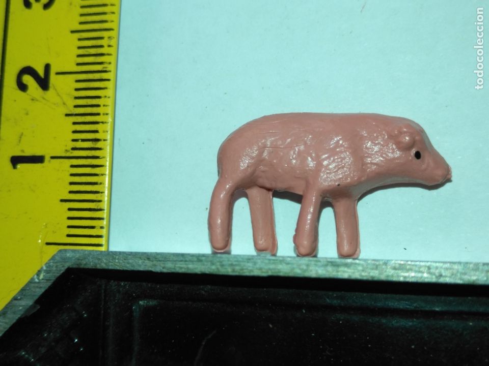 Figuren f&uuml;r Weihnachtskrippen: Figura portal de belen nacimiento plastico duro pvc cabezon animales granja cerdo cochino