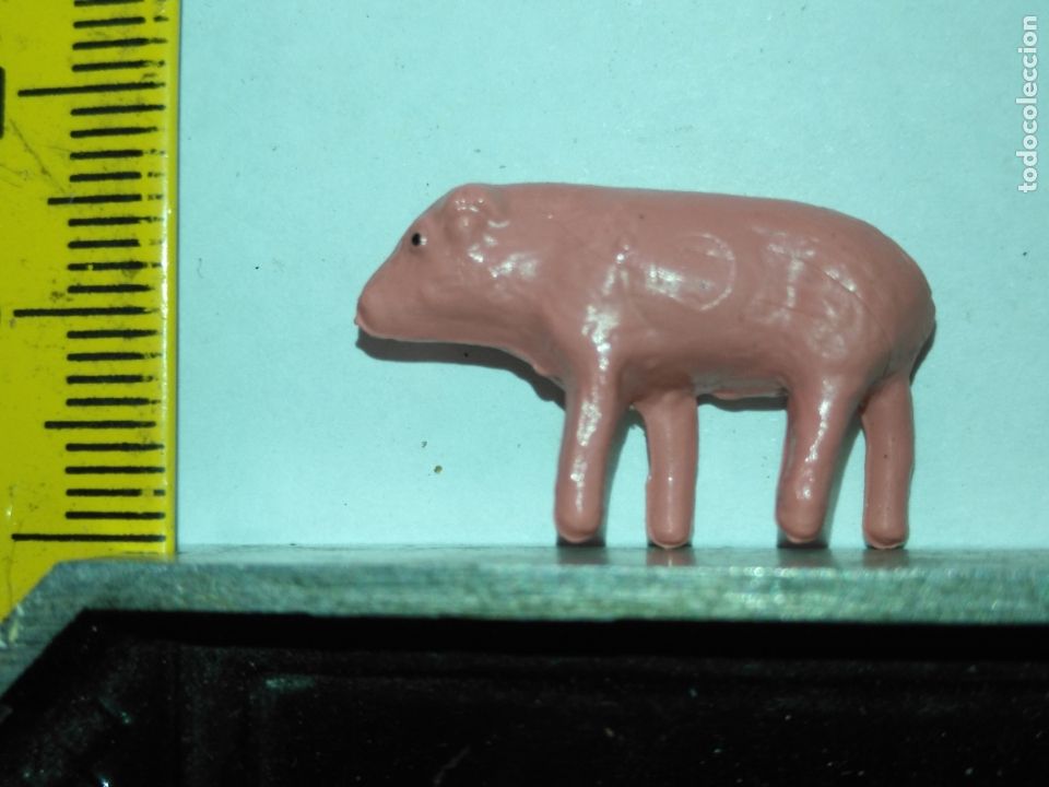 Figuren f&uuml;r Weihnachtskrippen: Figura portal de belen nacimiento plastico duro pvc cabezon animales granja cerdo cochino