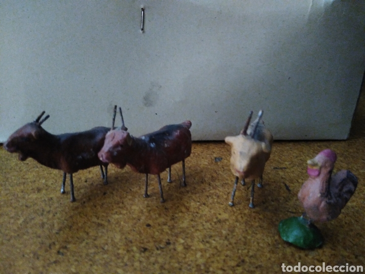 Figuras de Bel&eacute;n: Lote 3 cabras y un gallo para Bel&eacute;n o Nacimiento.