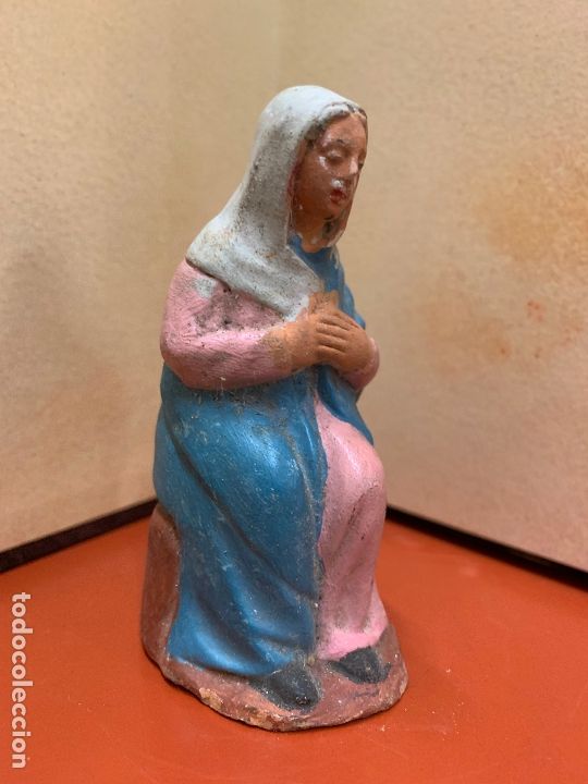 Figurines pour Cr&egrave;ches de No&euml;l: Antigua VIRGEN MARIA, imagen de pesebre o nacimiento, en terracota, procede de Olot, 9cms