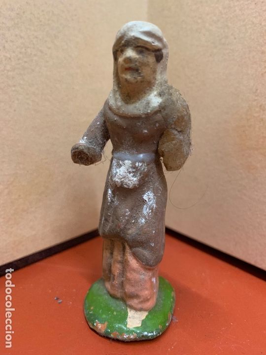 Figurines pour Cr&egrave;ches de No&euml;l: Antigua PASTORA, imagen de pesebre o nacimiento, en terracota, procede de Olot, 8 cms