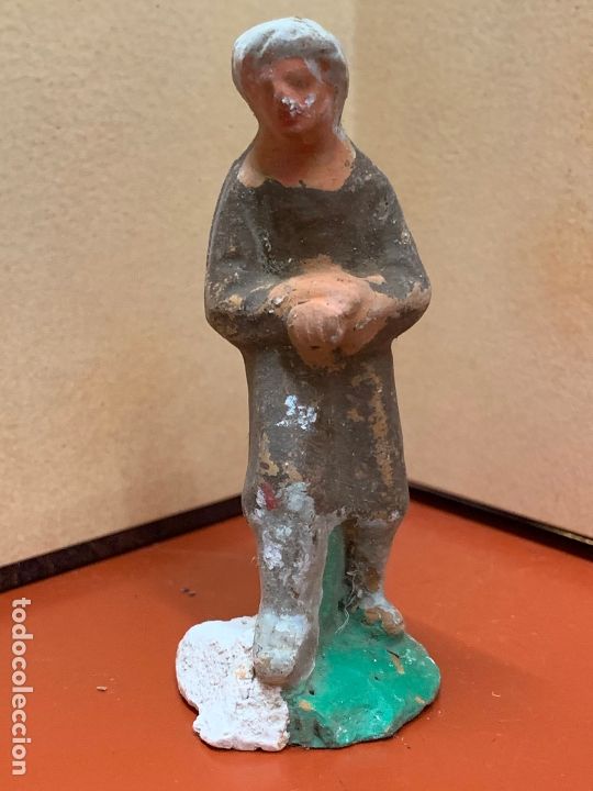 Figurines pour Cr&egrave;ches de No&euml;l: Antigua PASTOR O PAJE, imagen de pesebre o nacimiento, en terracota, procede de Olot, 9 cms