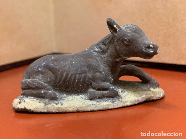 Figurines pour Cr&egrave;ches de No&euml;l: Antigua mula, imagen de pesebre o nacimiento, en terracota, procede de Olot, 3x6cms