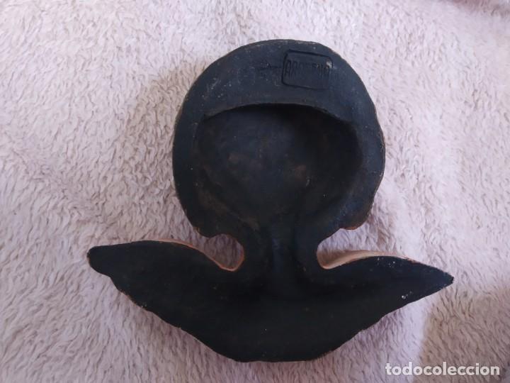 Figuras de Bel&eacute;n: Angelito de barro y pintado. - Foto 3
