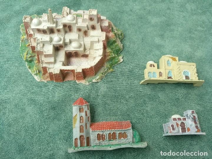 Figuras de Bel&eacute;n: LOTE ANTIGUOS EDIFICIOS CIUDAD BEL&Eacute;N PL&Aacute;STICO - Foto 1