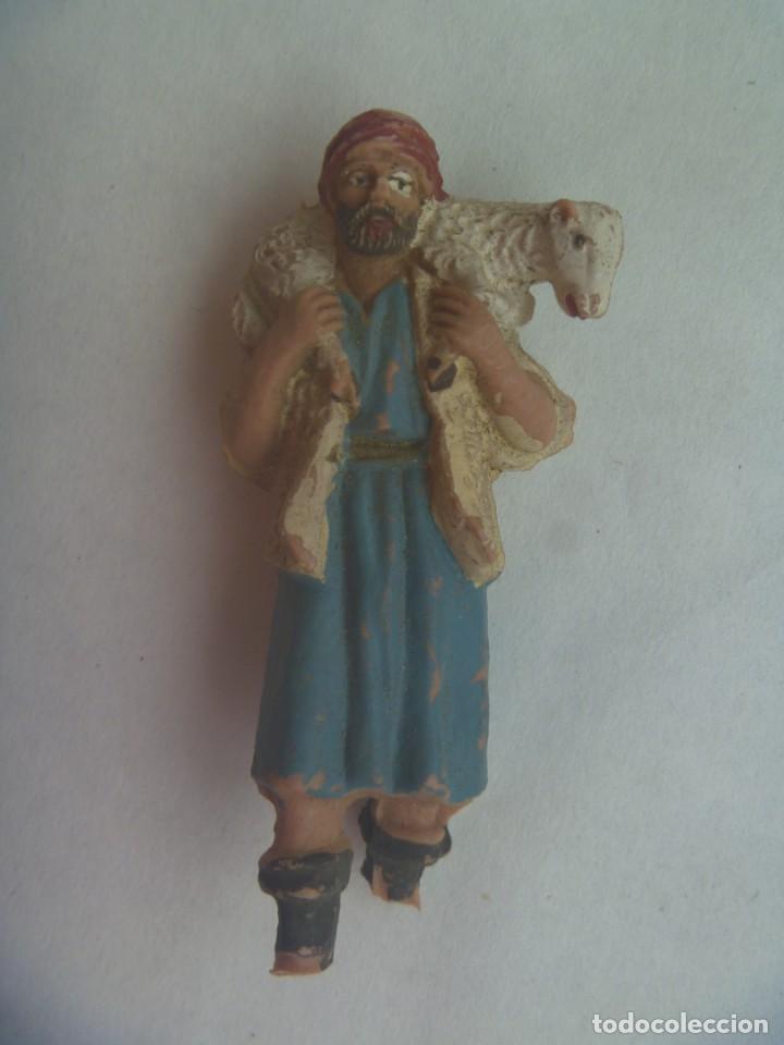 Statuine di Presepe: ANTIGUA FIGURA DE PLASTICO DEL BELEN : PASTOR HEBREO CON OVEJA