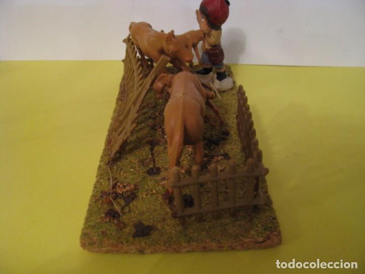 Figuras de Bel&eacute;n: FIGURAS DE BELEN. PLASTICO. MUCHACHO CON CABALLOS. - Foto 4