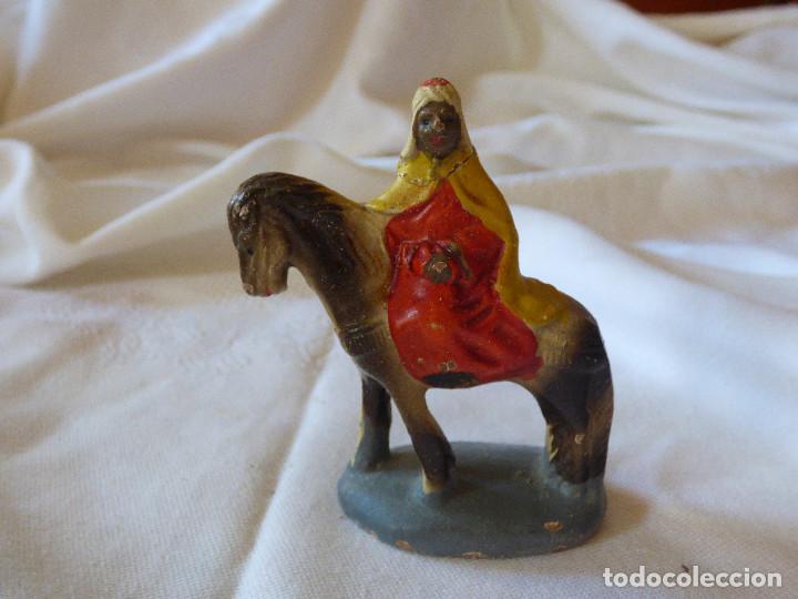 Figuras de Bel&eacute;n: Rey Mago de barro,Belen. - Foto 1