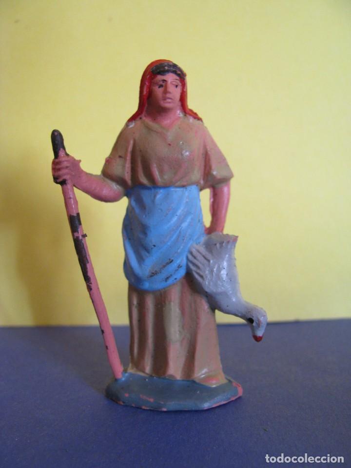 Figurines pour Cr&egrave;ches de No&euml;l: FIGURA DE BELEN. PLASTICO. 7 CM.