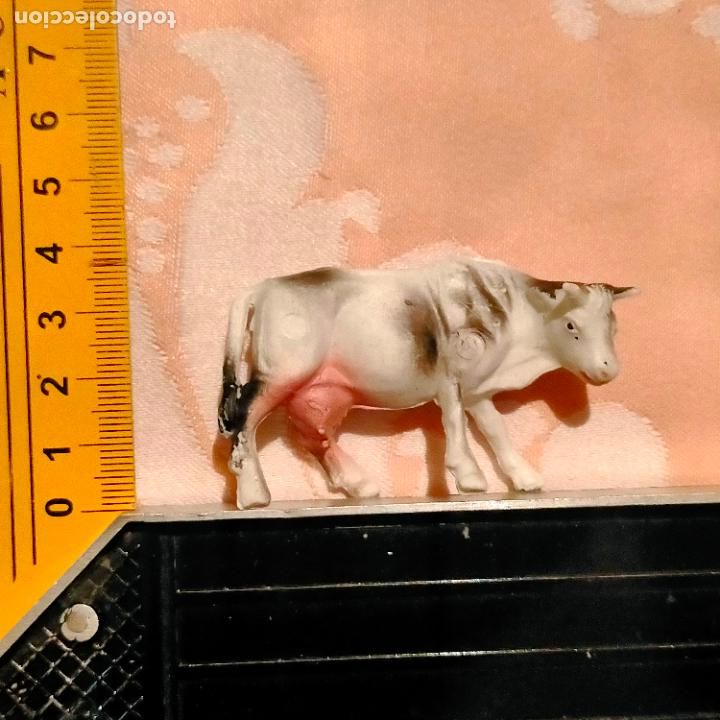 Figurines pour Cr&egrave;ches de No&euml;l: HAGA SU OFERTA , ANTIGUA FIGURA PARA PORTAL DE BELEN NACIMIENTO NAVIDAD PLASTICO DURO VACA LECHERA