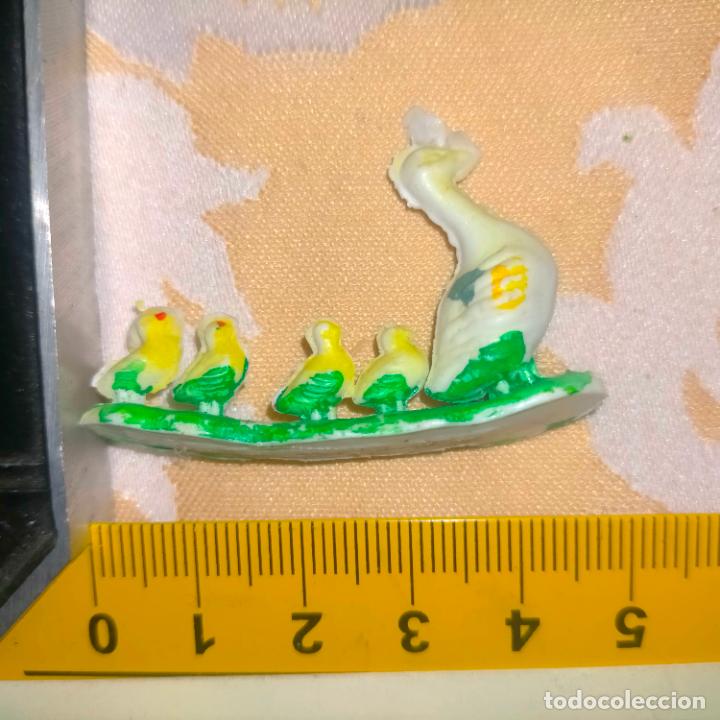 Figuras de Pres&eacute;pios: ESCUCHO OFERTA - RARA FIGURA DE PORTAL DE BELEN PLASTICO DURO PECH OLIVER O SIMILAR - AVES