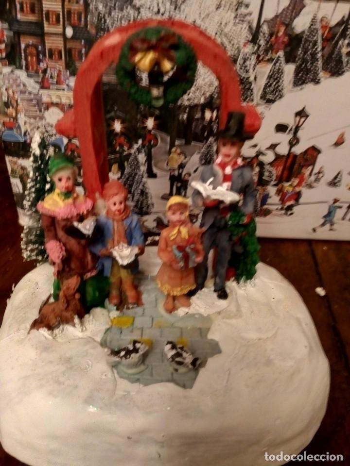 Figuras de Bel&eacute;n: escena navide&ntilde;a con luz - Foto 1