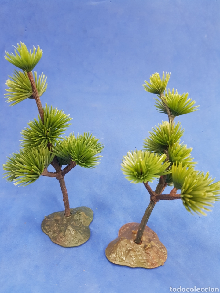 Statuine di Presepe: Lote 2 abetos de plastico,belen ,a&ntilde;os 1970