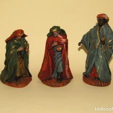 LOTE DE 38 FIGURAS VINTAGE DE BELEN EN RESINA O SIM LOTE DE 38 FIGURAS VINTAGE DE BELEN EN RESINA O SIM