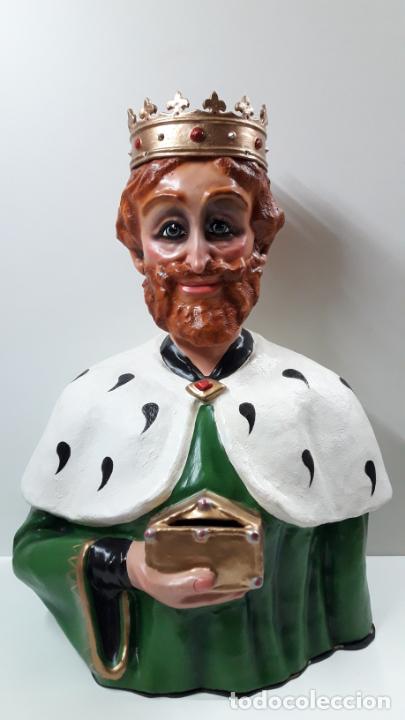 Figuren f&uuml;r Weihnachtskrippen: BUZON PARA LAS CARTAS LOS NI&Ntilde;OS - REY MAGO . REALIZADO EN OLOT . CARTON PIEDRA . ORIGINAL A&Ntilde;OS 80