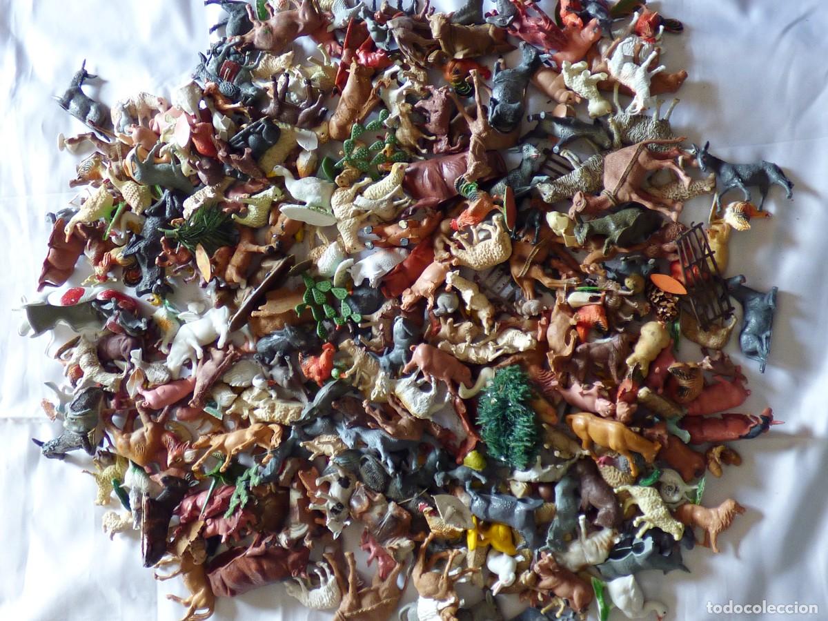 Figures of Bethlehem: 300 FIGURAS DE ANIMALES DE BELEN