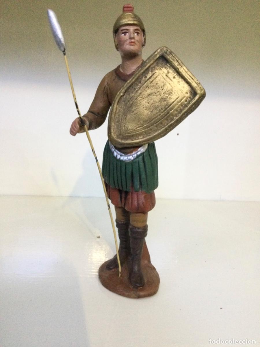 Figuras de Bel&eacute;n: Bel&eacute;n. Soldado romano 17 cms. Serrano - Foto 1