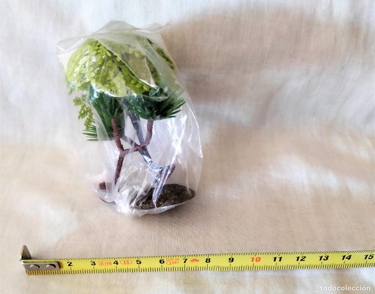 Figuras de Pres&eacute;pios: VINTAGE - Lote 2 &aacute;rboles de pl&aacute;stico PARA TU BEL&Eacute;N.