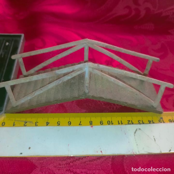 Figuras de Bel&eacute;n: ANTIGUA FIGURA pech oliver o similar PORTAL DE BELEN NACIMIENTO NAVIDAD PLASTICO DURO PUENTE