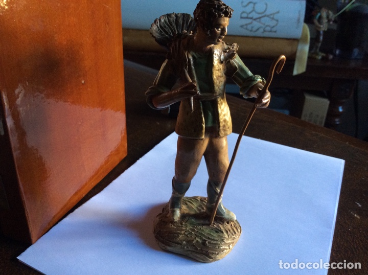 Figuras de Bel&eacute;n: Pastor con ofrendas - Foto 2