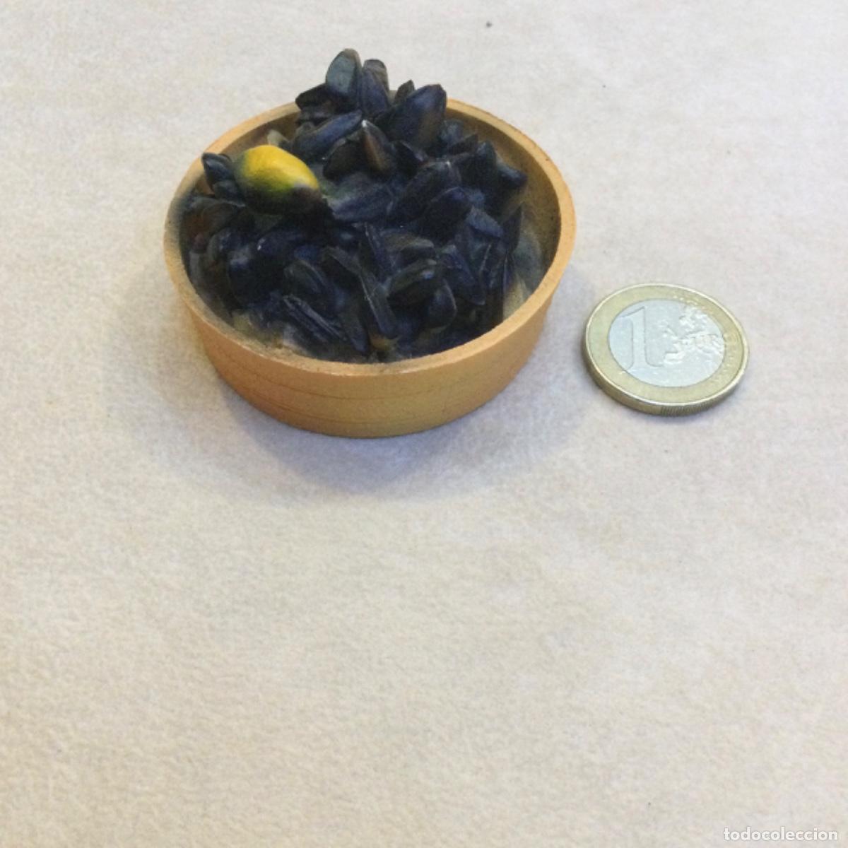 Statuine di Presepe: Belen. Cazuela con mejillones y lim&oacute;n. NUIEVO