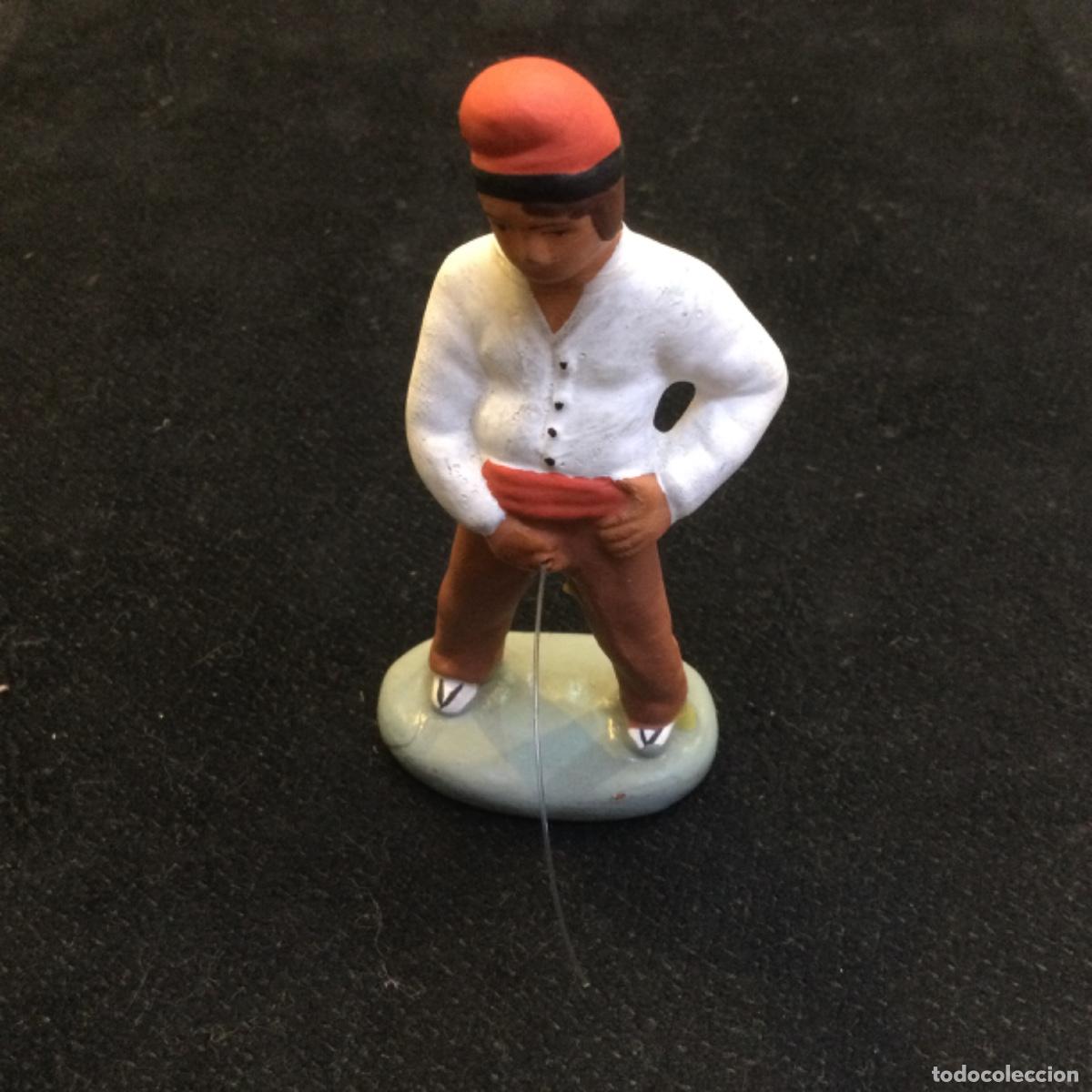 Figuras de Bel&eacute;n: Bel&eacute;n. Pastor orinando. 9 cms. - Foto 1