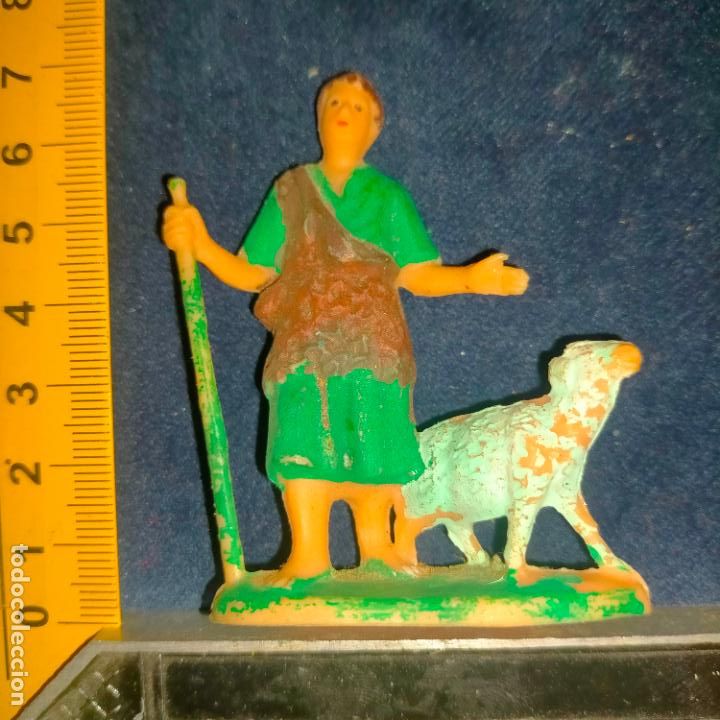 Figuras de Bel&eacute;n: Haga su oferta Antigua figura para portal de Bel&eacute;n nacimiento pl&aacute;stico duro pech o similar