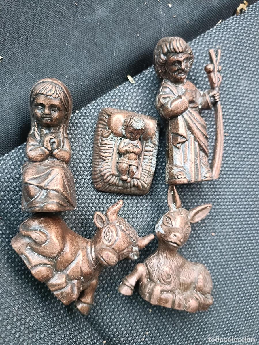 Figuras de Bel&eacute;n: 5 Figuras metal pesado molde cabezudos pesebre