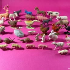 Figuras de Belén: LOTE ANIMALES DE BELEN CONEJO GALLINA CISNE OCA CARACOL DE PLASTICO