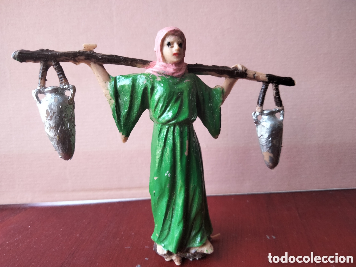 Figuras de Bel&eacute;n: Figura de los 70 bel&eacute;n plastico mujer con c&aacute;ntaros pastora nazarena Jecsan Oliver?