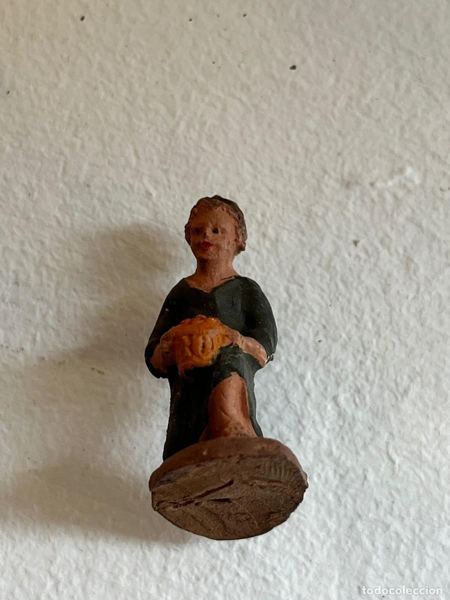 Figuras de Bel&eacute;n: Mujer de terracota policromada - Foto 1