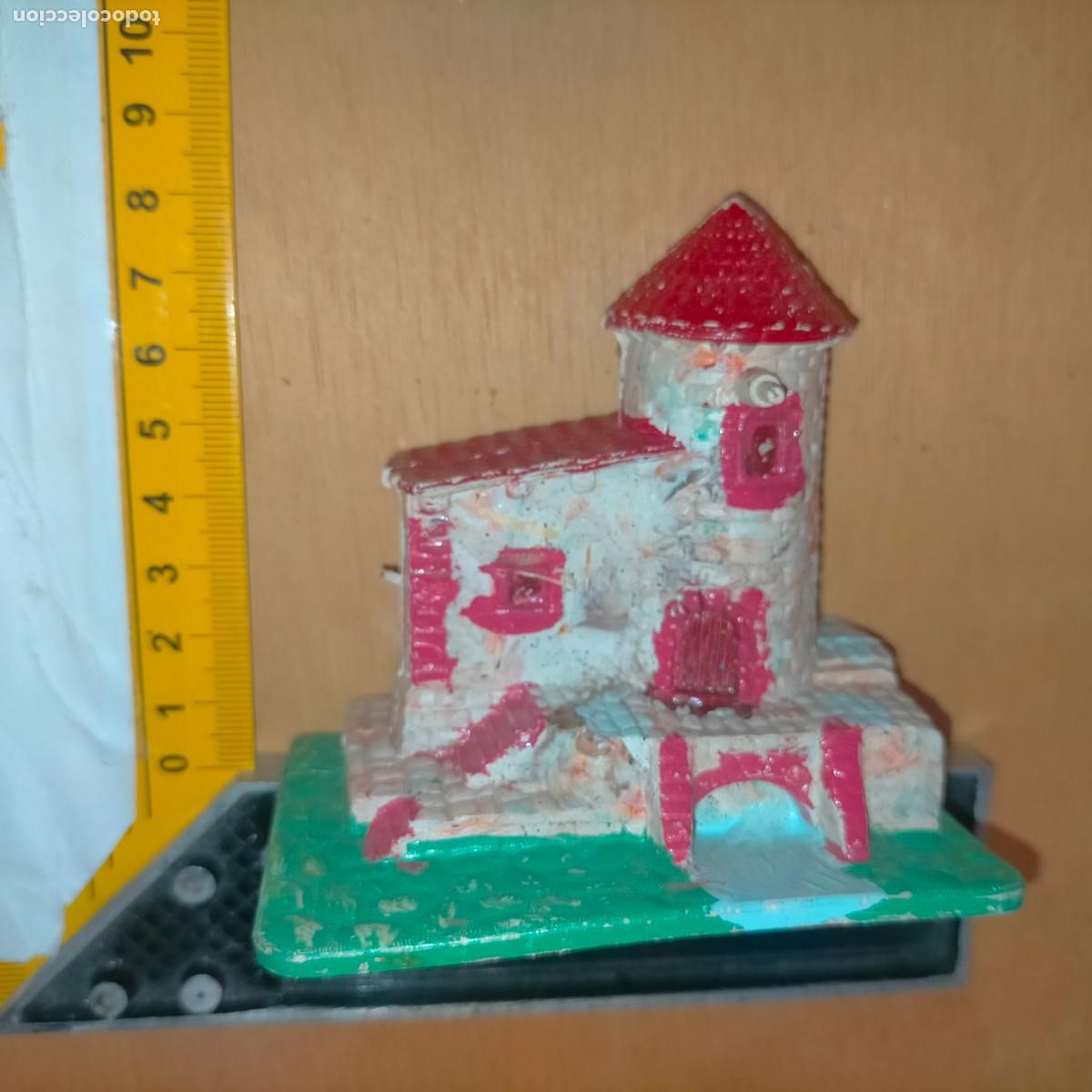 Figuras de Bel&eacute;n: antigua figura de portal de belen plastico duro nacimiento . OFERTA POR LOTES COMBINADOS