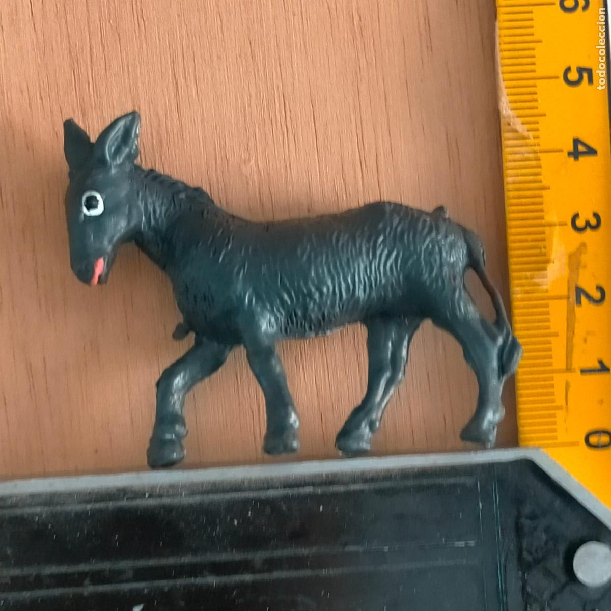 Figuren f&uuml;r Weihnachtskrippen: antigua figura de ANIMALES . portal de belen plastico duro nacimiento HAGA SU OFERTA