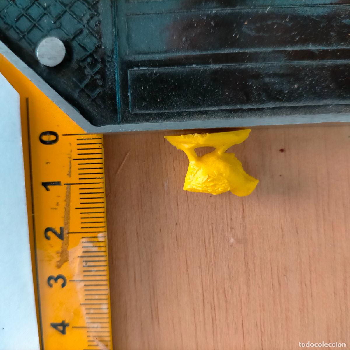 Figuras de Pres&eacute;pios: antigua figura de ANIMALES . portal de belen plastico duro nacimiento HAGA SU OFERTA