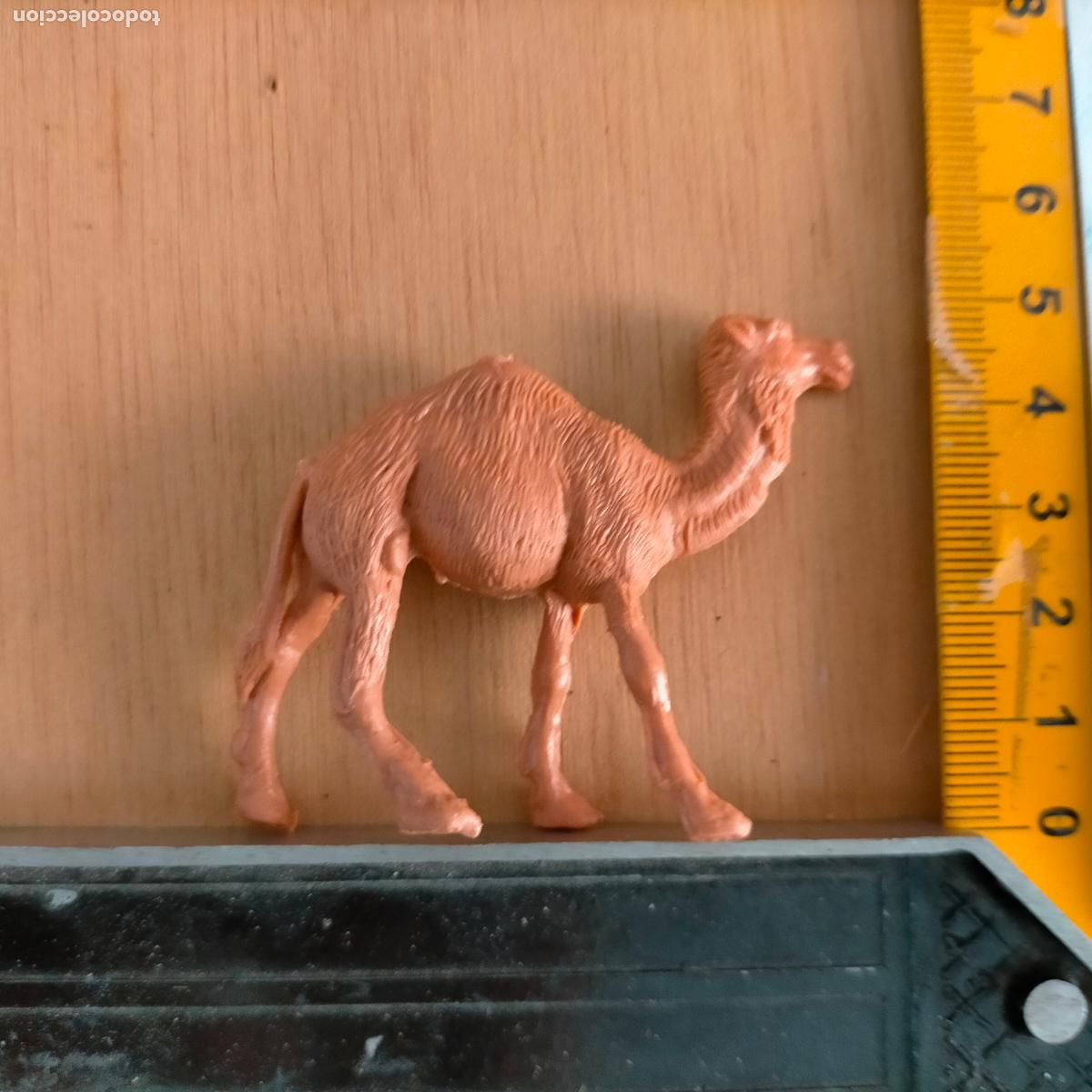 Figuren f&uuml;r Weihnachtskrippen: antigua figura de ANIMALES . portal de belen plastico duro nacimiento HAGA SU OFERTA