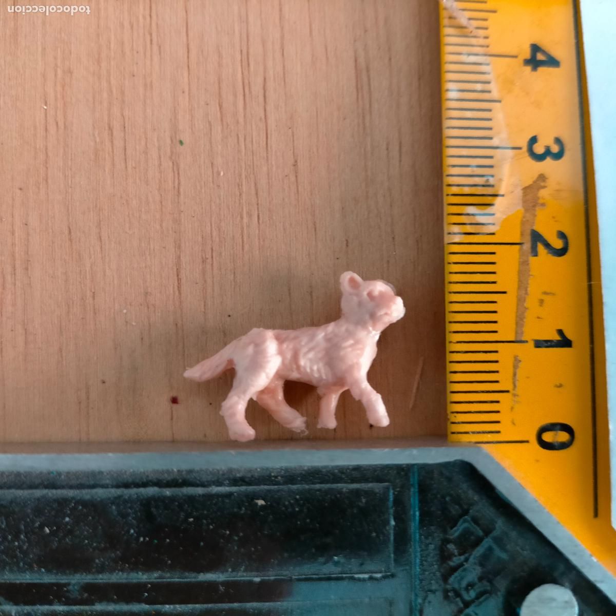 Figuren f&uuml;r Weihnachtskrippen: antigua figura de ANIMALES . portal de belen plastico duro nacimiento HAGA SU OFERTA