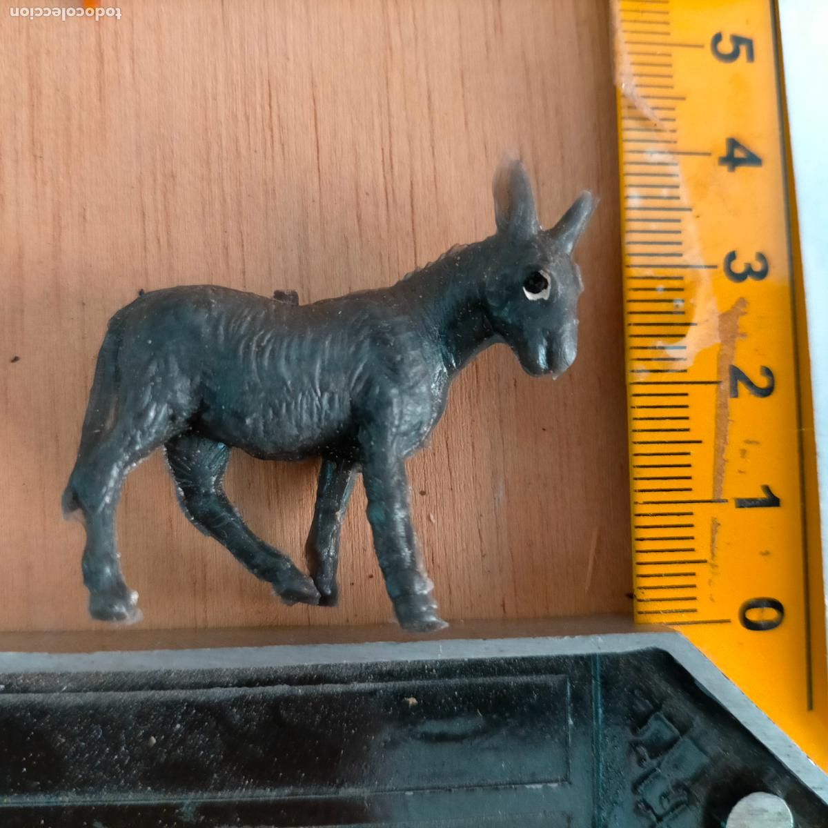 Figuren f&uuml;r Weihnachtskrippen: antigua figura de ANIMALES . portal de belen plastico duro nacimiento HAGA SU OFERTA