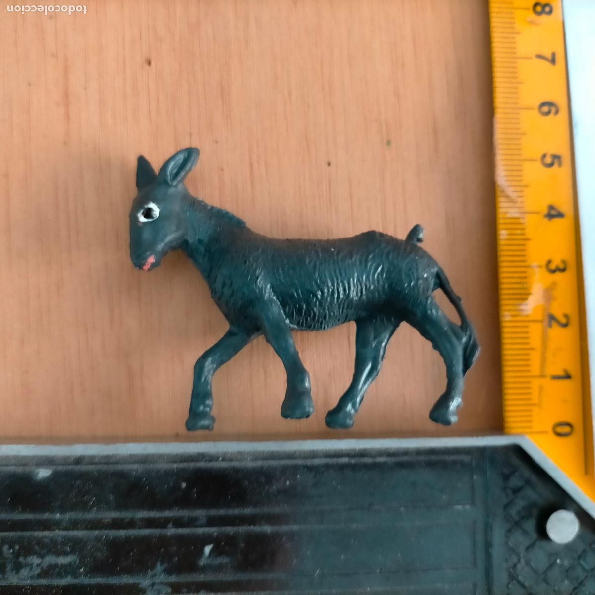 Figuren f&uuml;r Weihnachtskrippen: antigua figura de ANIMALES . portal de belen plastico duro nacimiento HAGA SU OFERTA