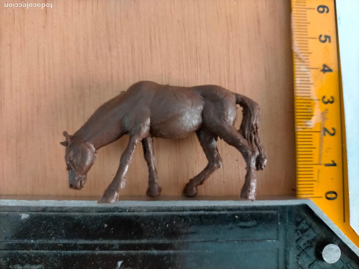 Figurines pour Cr&egrave;ches de No&euml;l: antigua figura de ANIMALES . portal de belen plastico duro nacimiento HAGA SU OFERTA