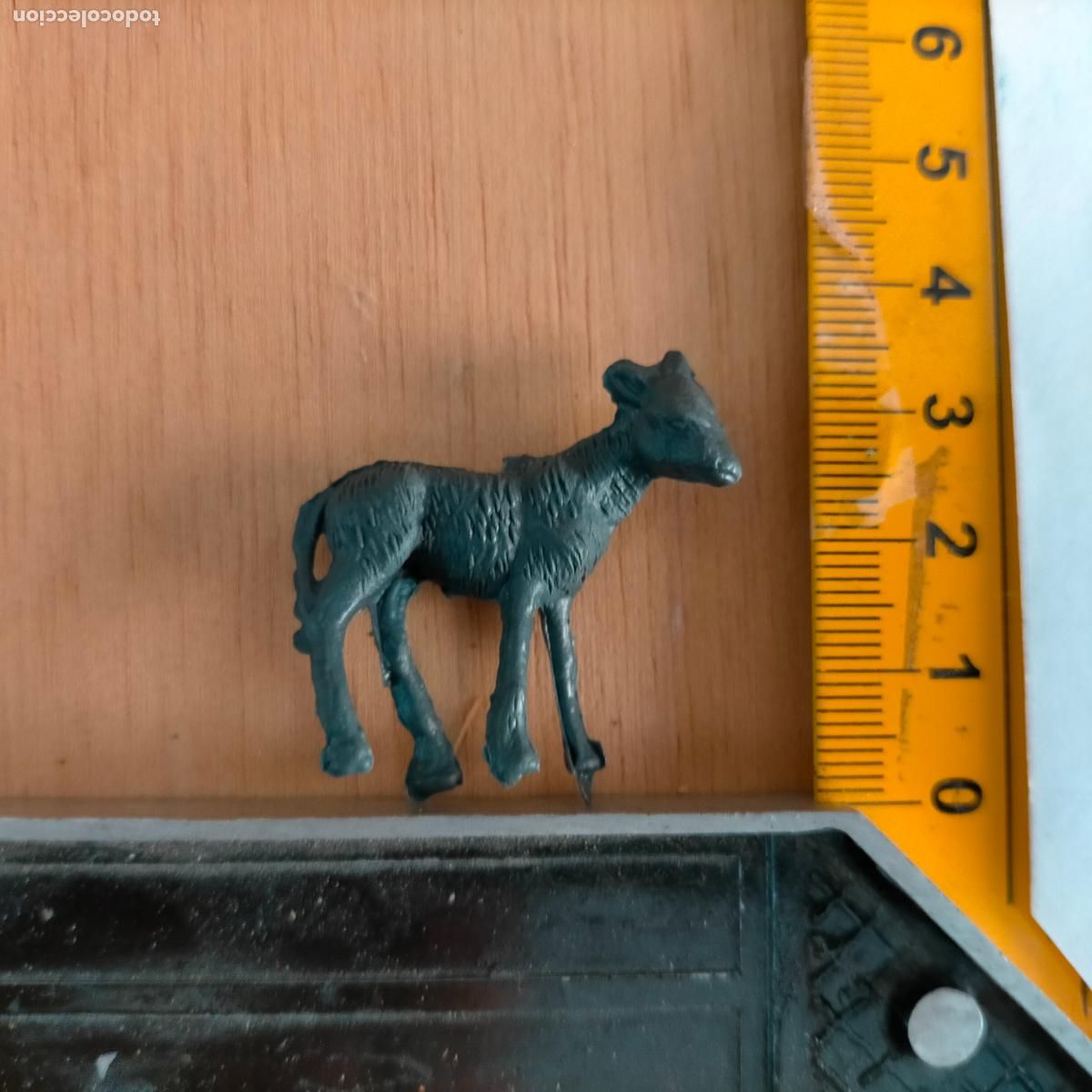 Figuras de Pres&eacute;pios: antigua figura de ANIMALES . portal de belen plastico duro nacimiento HAGA SU OFERTA