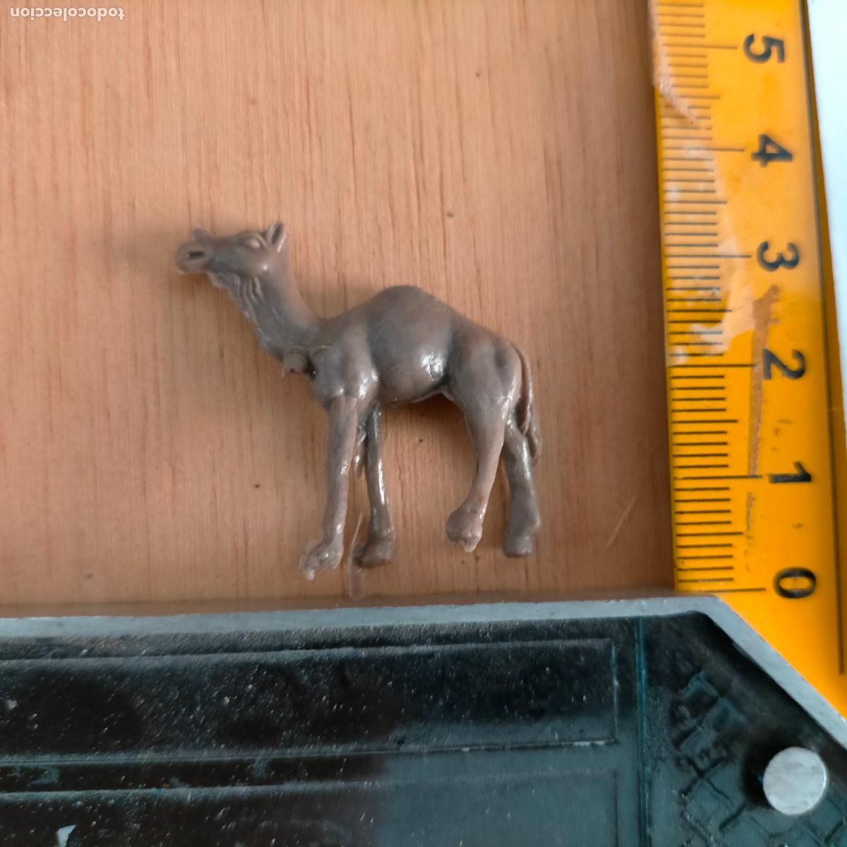 Figuras de Pres&eacute;pios: antigua figura de ANIMALES . portal de belen plastico duro nacimiento HAGA SU OFERTA