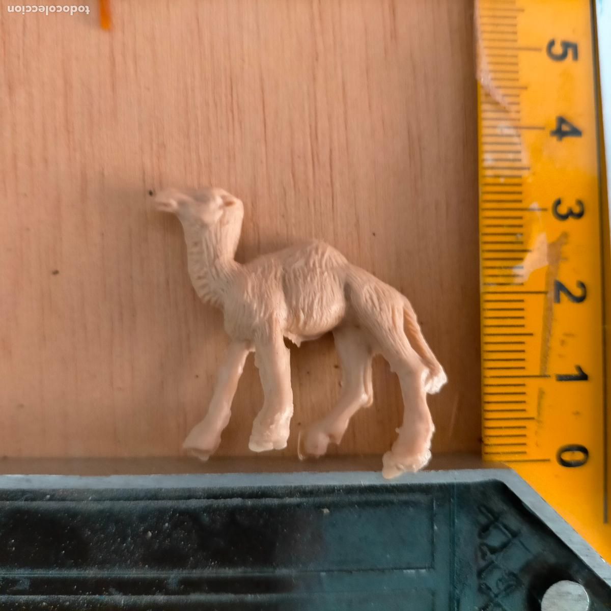 Figuren f&uuml;r Weihnachtskrippen: antigua figura de ANIMALES . portal de belen plastico duro nacimiento HAGA SU OFERTA