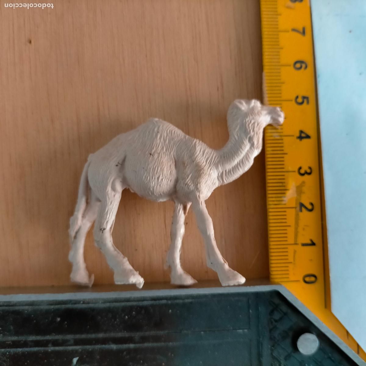 Figuren f&uuml;r Weihnachtskrippen: antigua figura de ANIMALES . portal de belen plastico duro nacimiento HAGA SU OFERTA