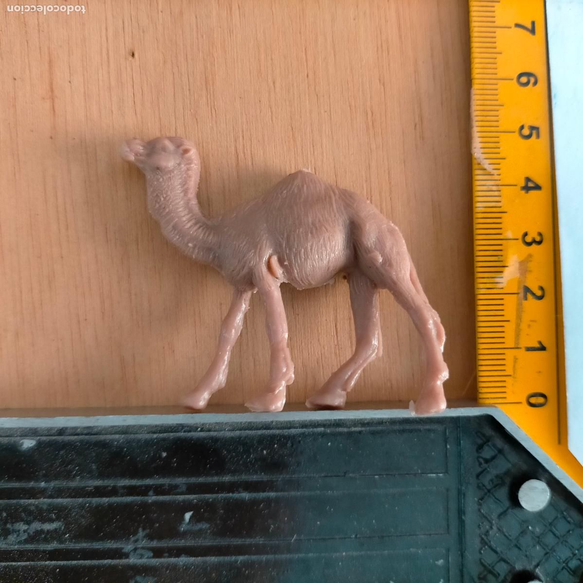 Figuren f&uuml;r Weihnachtskrippen: antigua figura de ANIMALES . portal de belen plastico duro nacimiento HAGA SU OFERTA