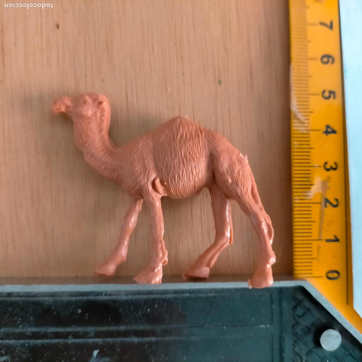 Figuren f&uuml;r Weihnachtskrippen: antigua figura de ANIMALES . portal de belen plastico duro nacimiento HAGA SU OFERTA