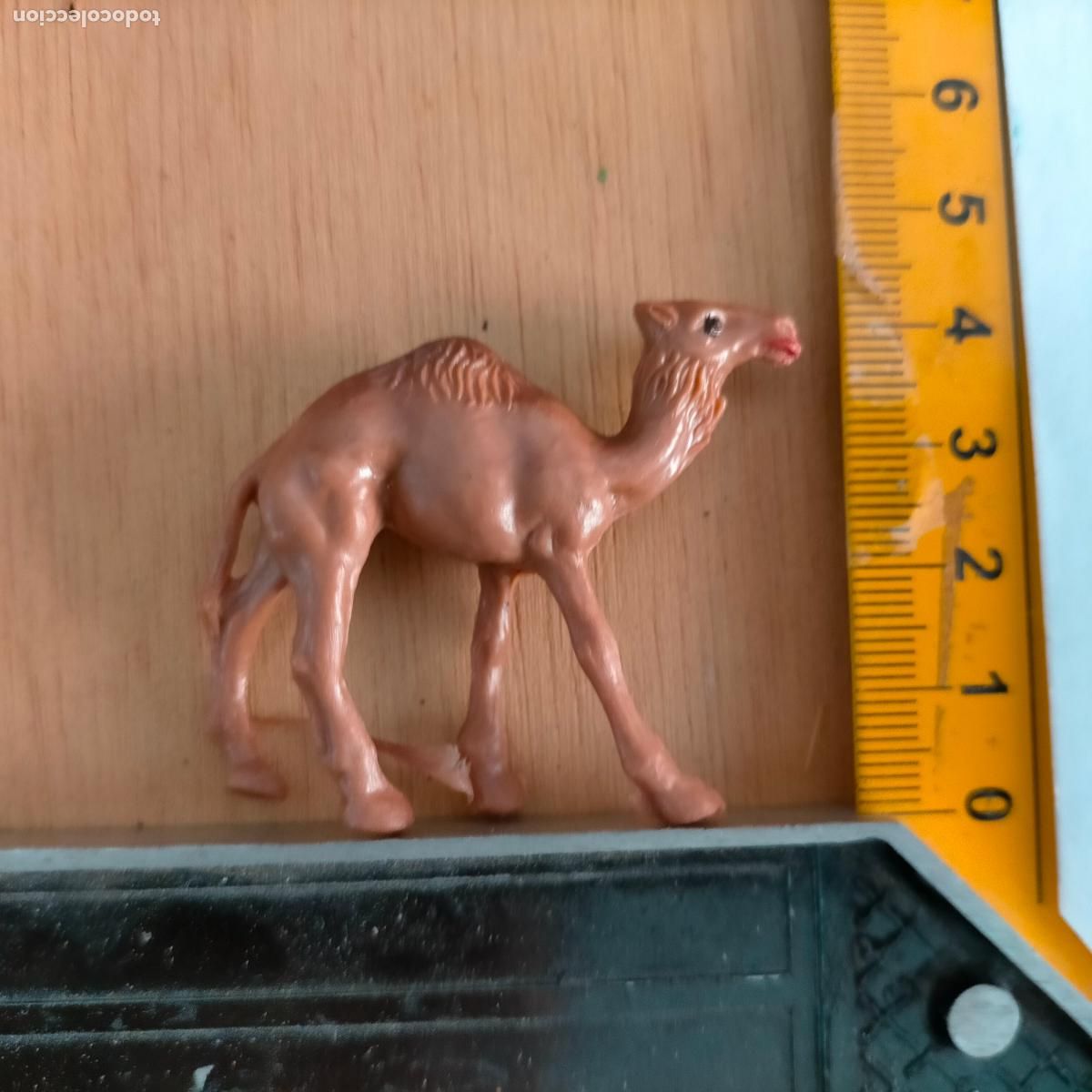 Figuren f&uuml;r Weihnachtskrippen: antigua figura de ANIMALES . portal de belen plastico duro nacimiento HAGA SU OFERTA