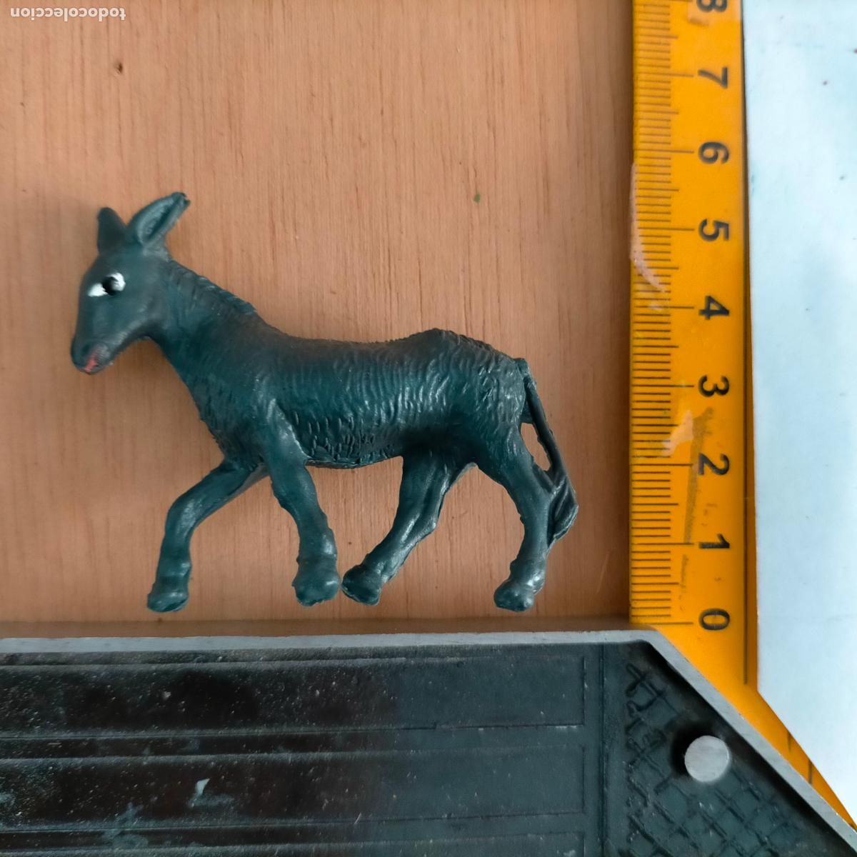 Figuren f&uuml;r Weihnachtskrippen: antigua figura de ANIMALES . portal de belen plastico duro nacimiento HAGA SU OFERTA