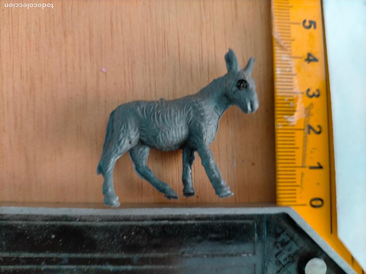 Figuren f&uuml;r Weihnachtskrippen: antigua figura de ANIMALES . portal de belen plastico duro nacimiento HAGA SU OFERTA