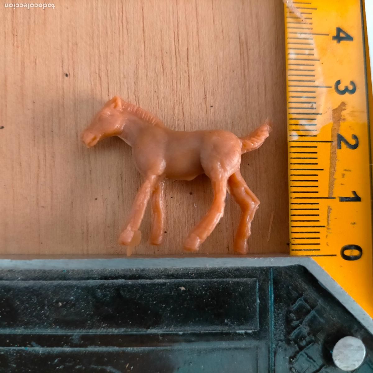 Figuren f&uuml;r Weihnachtskrippen: antigua figura de ANIMALES . portal de belen plastico duro nacimiento HAGA SU OFERTA