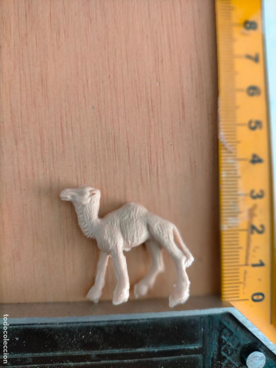 Figuras de Pres&eacute;pios: antigua figura de ANIMALES . portal de belen plastico duro nacimiento HAGA SU OFERTA